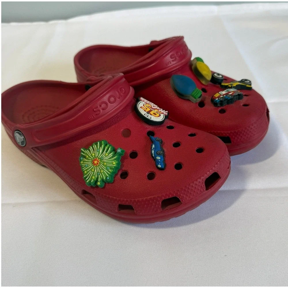 Crocs Classic Clogs Red W/ Jibbitz Mens 6 Womens 8 Slip On Casual